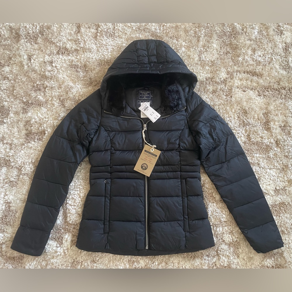 NWT Abercrombie & Fitch Black Puffer Jacket Size XS